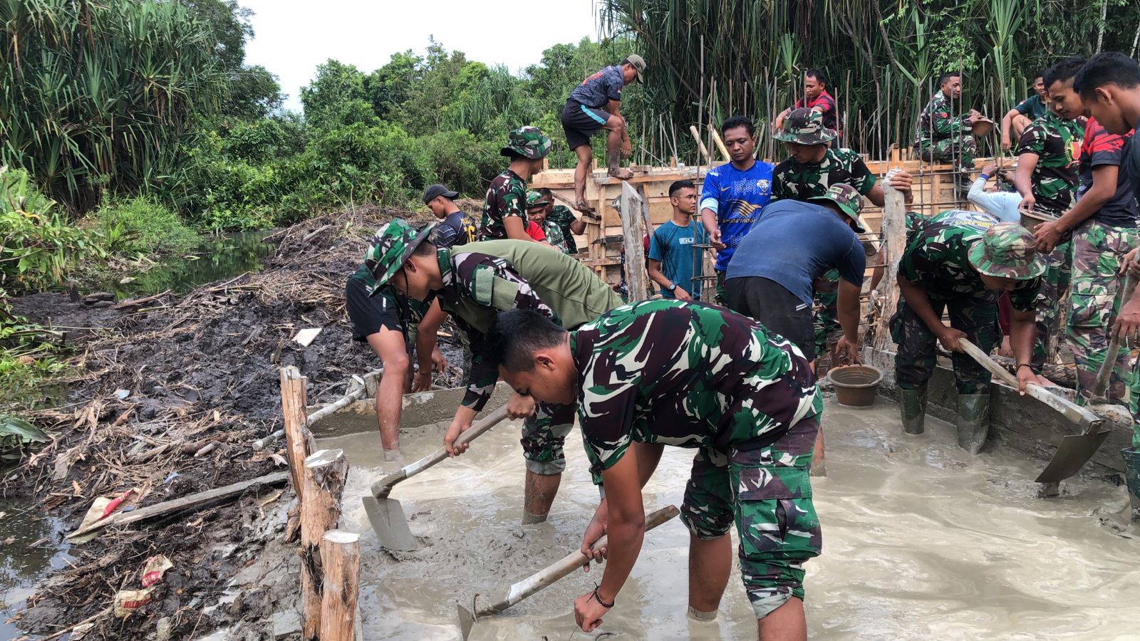 Kegiatan TMMD Reguler ke-119 Kodim 0426/Tulang Bawang di Mesuji, Lampung.
