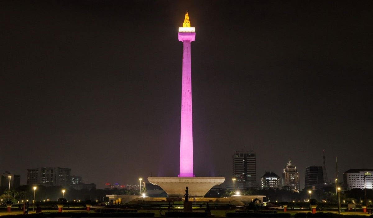 Monas.