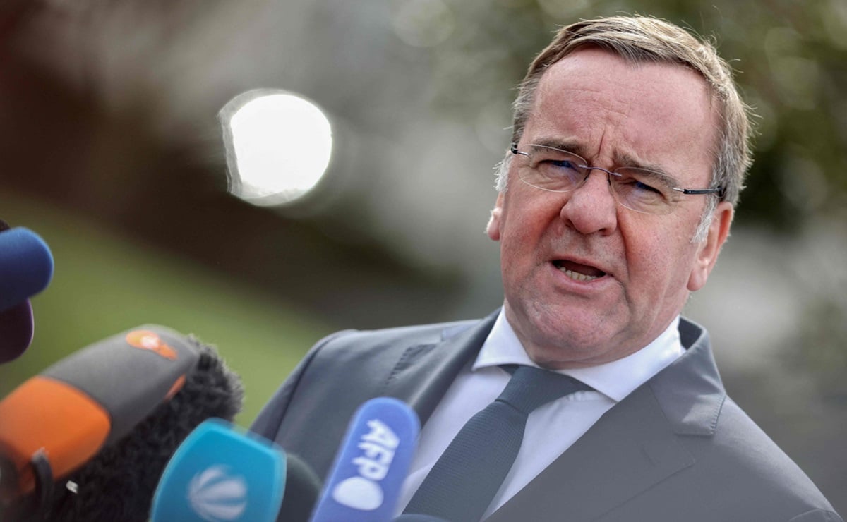 Jerman mengumumkan pencairan bantuan sebesar US$542 miliar untuk Ukraina. Namun belum berencana mengirimkan pasukan seperti Prancis.