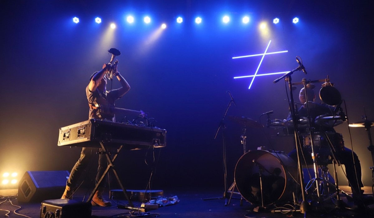 Kuntari berkesempatan untuk kembali menjajal tur luar negeri.