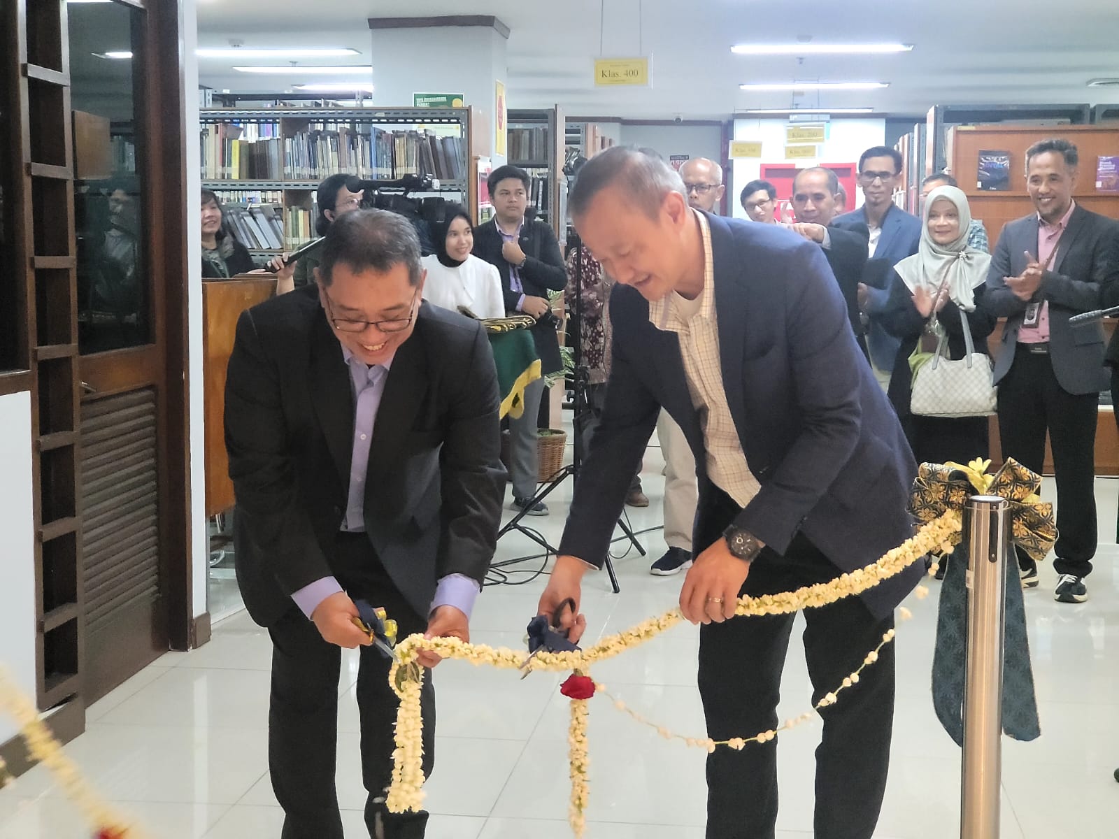 Peresmian Pojok Statistik di Kampus Universitas Katolik Parahyangan