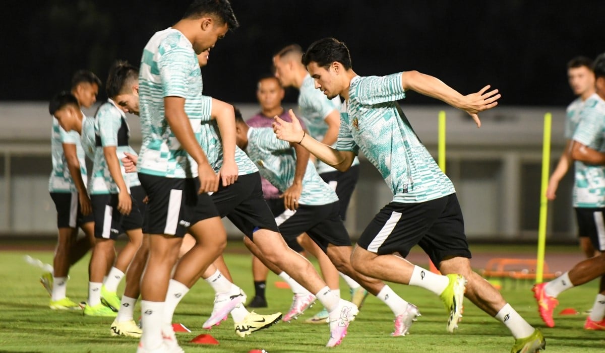 Sejumlah pemain Timnas Indonesia menjalani latihan di Stadion Madya Gelora Bung Karno 