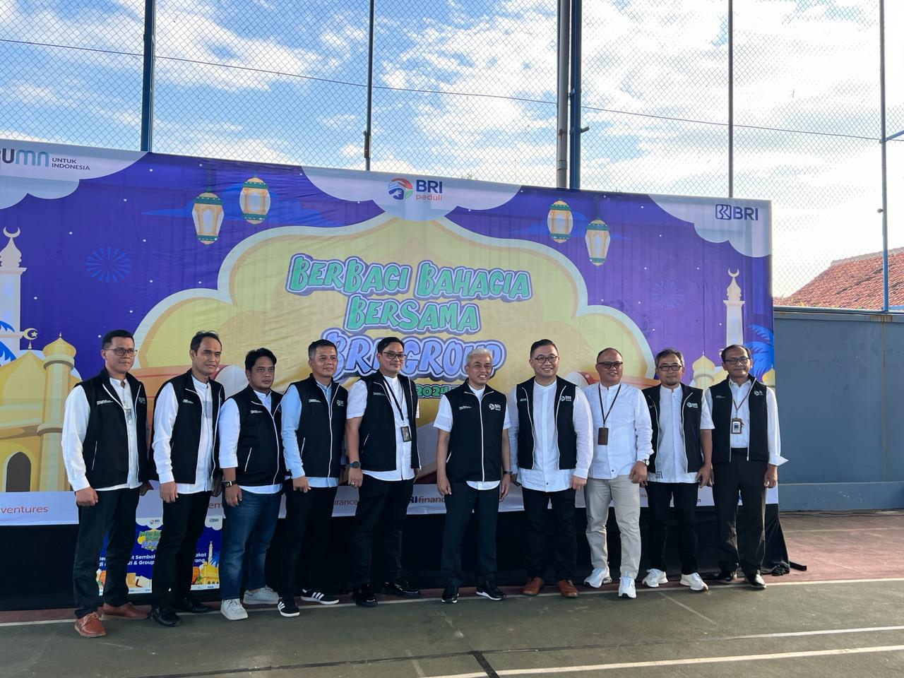 BRI Group mengadakan kegiatan bertajuk Berbagi Bahagia Bersama BRI Group.