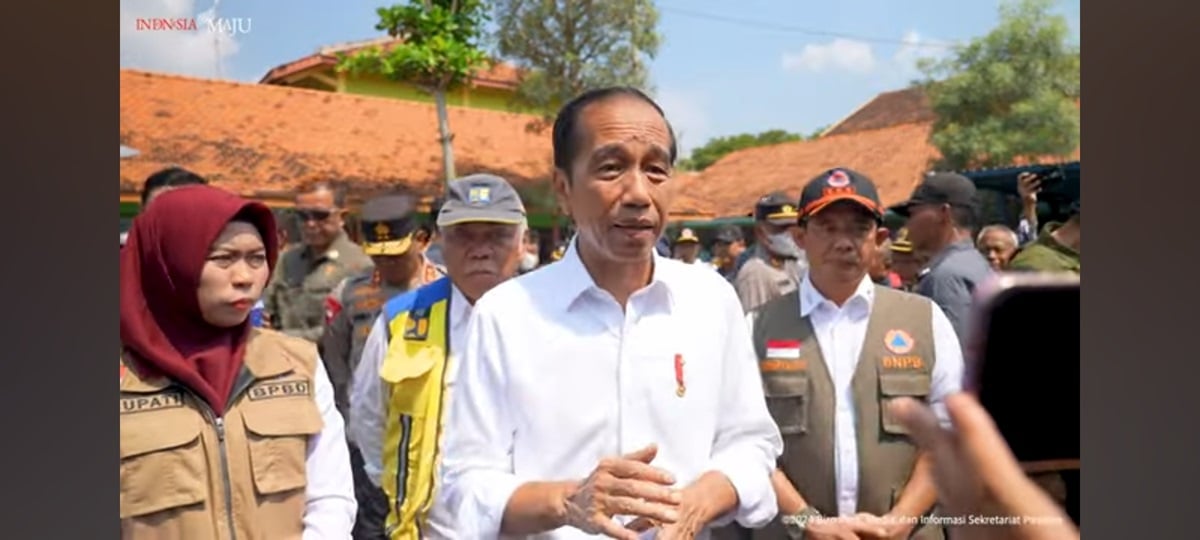 Presiden Jokowi mengungkap curah hujan ekstrem yang mengguyur Demak beberapa waktu lalu menjadi penyebab jebolnya tanggul Sungai Wulan.