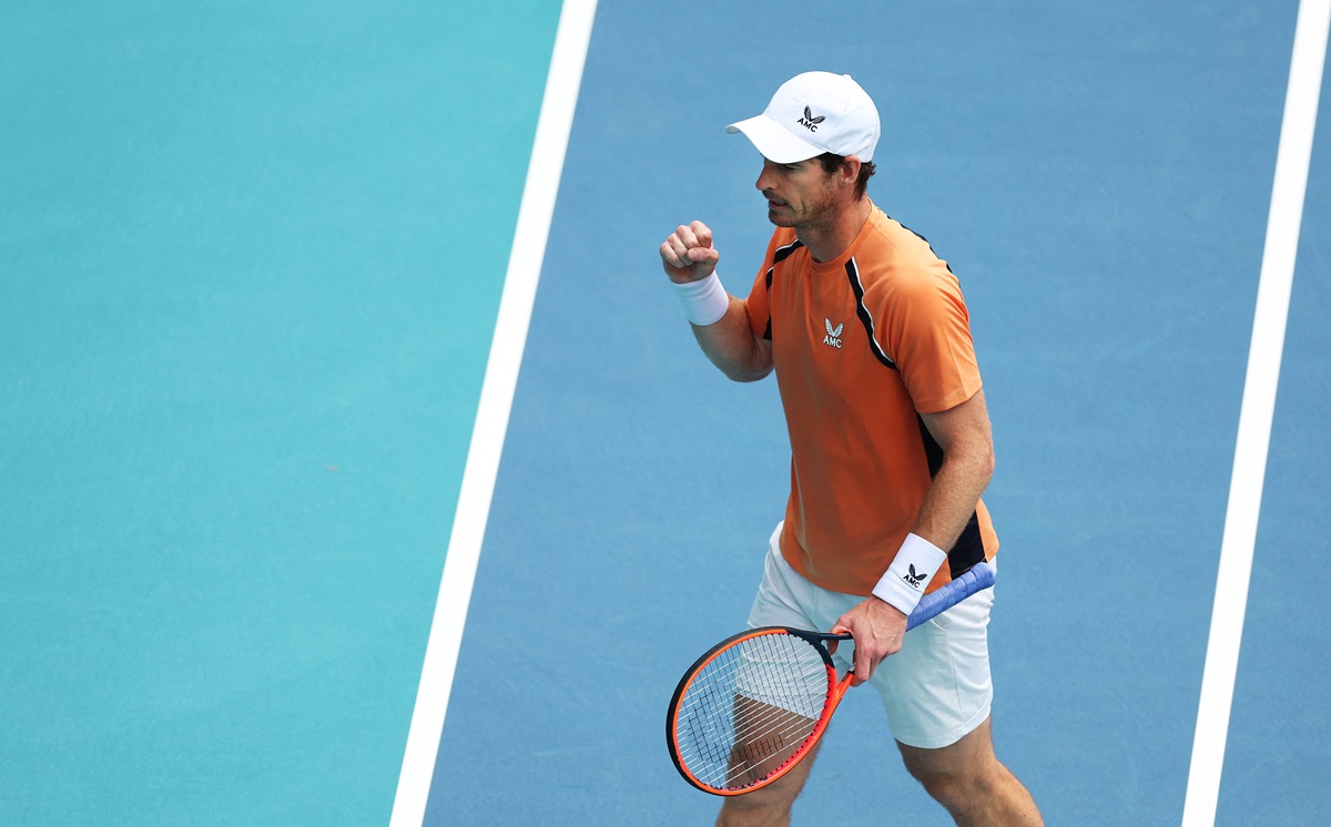 Andy Murray berhasil memenangkan pertandingan melawan petenis Italia Matteo Berrettini yang mengalami pusing dalam putaran pembuka Miami. 