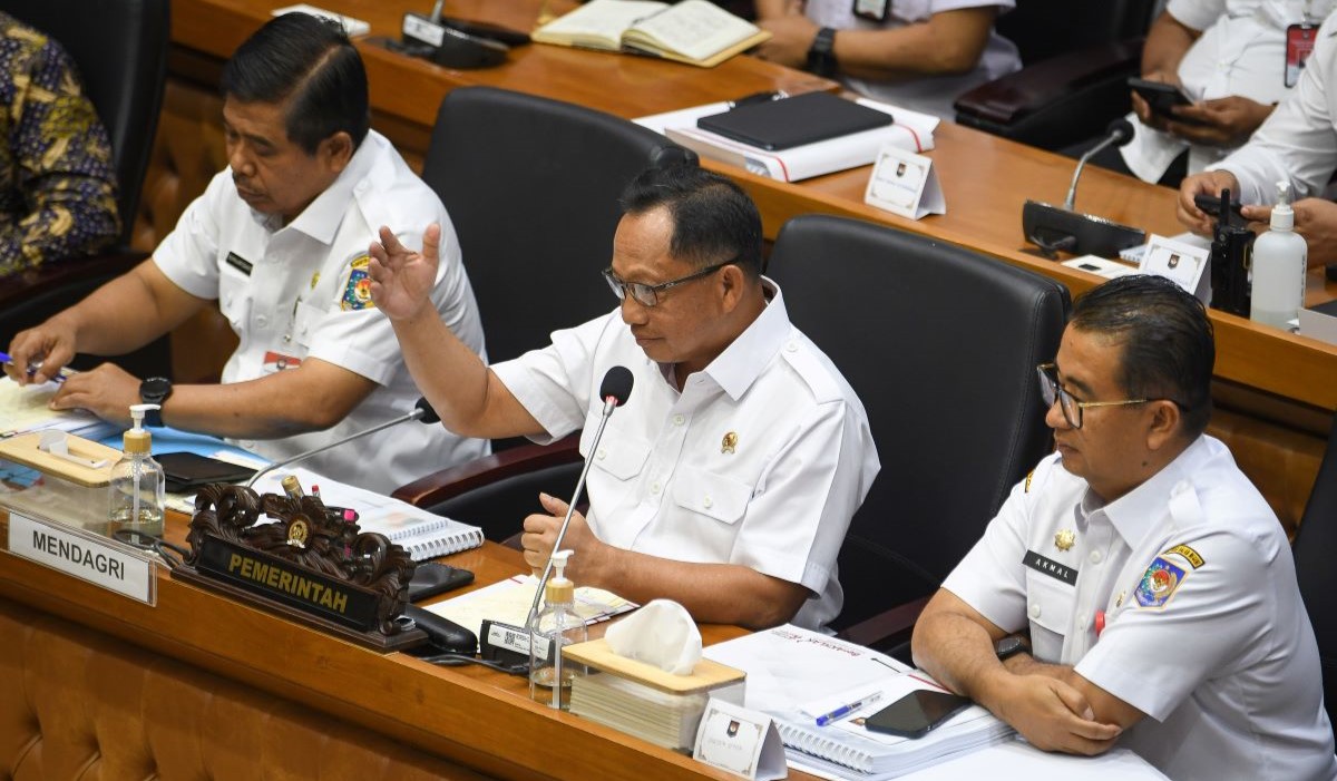 Rapat kerja mengenai kelanjutan Rancangan Undang-Undang Daerah Khusus Jakarta (RUU DKJ) bersama Badan Legislasi (Baleg) DPR dan DPD 