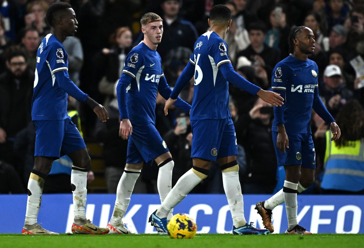 Reaksi para pemain Chelsea saat pertandingan berakhir imbang.