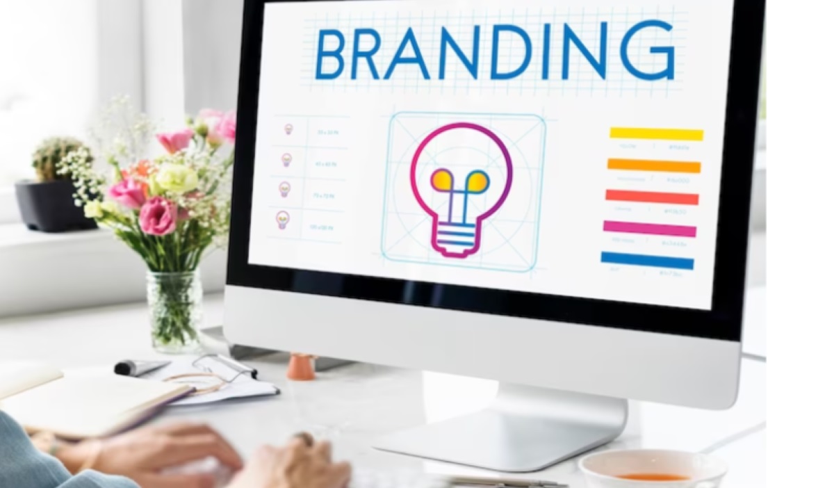 Implementasi Transformasi Digital untuk Komunikasi dan Transaksi