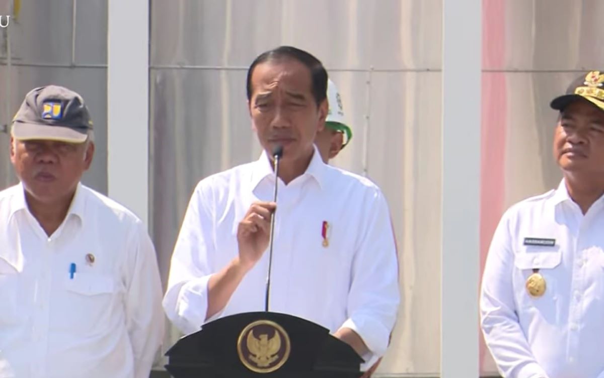 Presiden Joko Widodo meresmikan Pabrik Minyak Makan Merah di Sumatra Utara.