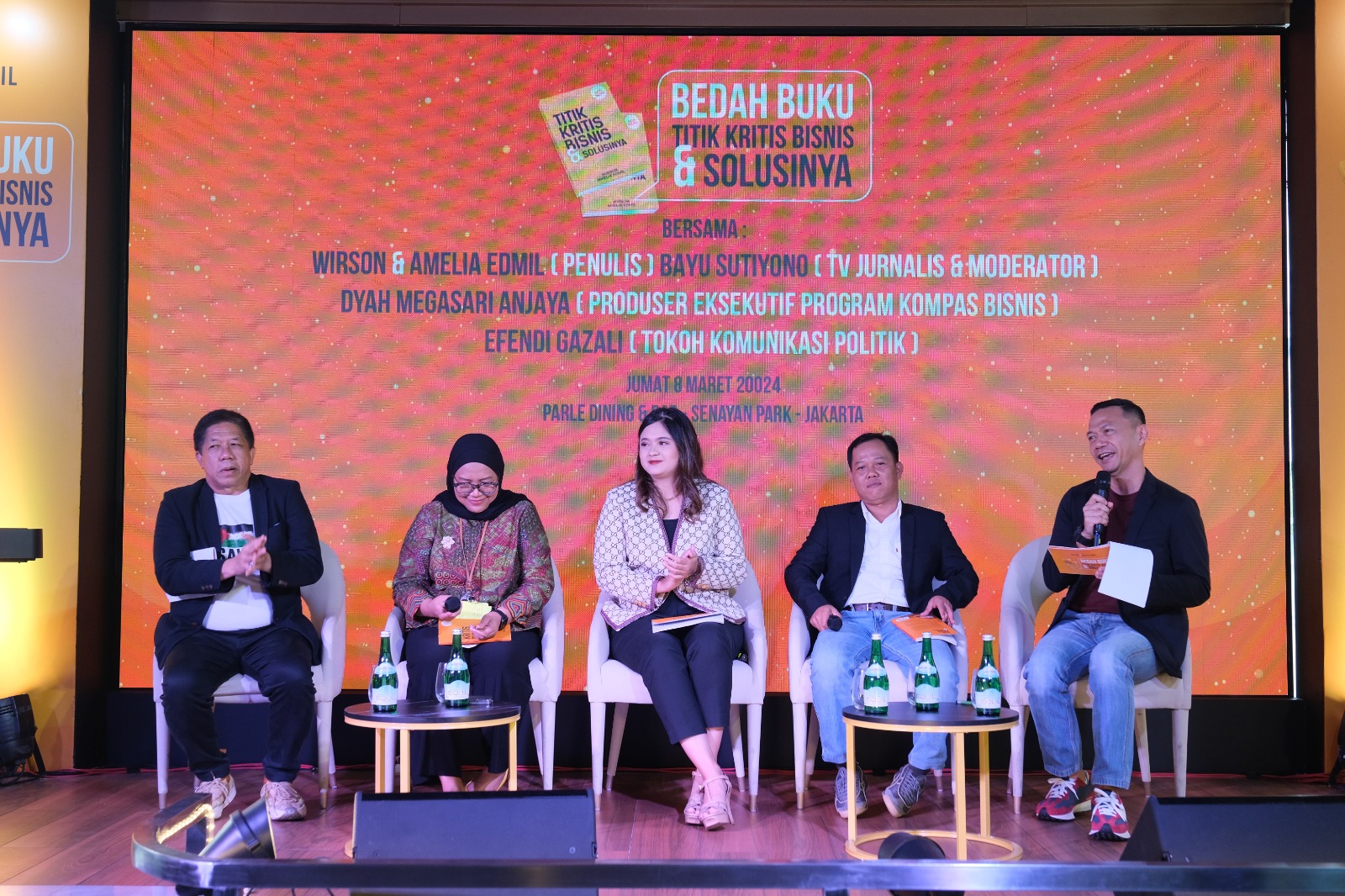 Peluncuran buku Titik Kritis Bisnis & Solusinya, Jumat (8/3) di Parle, Senayan Park, Jakarta.