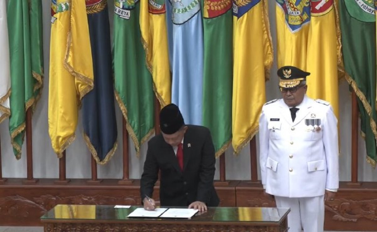 Menteri Dalam Negeri (Mendagri), Tito Karnavian melantik Sekda Aceh Bustami Hamzah sebagai Pj Gubernur Aceh