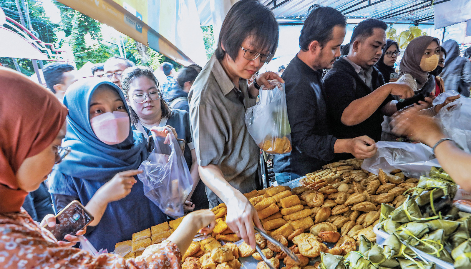 Takjil yang Mempererat Kita