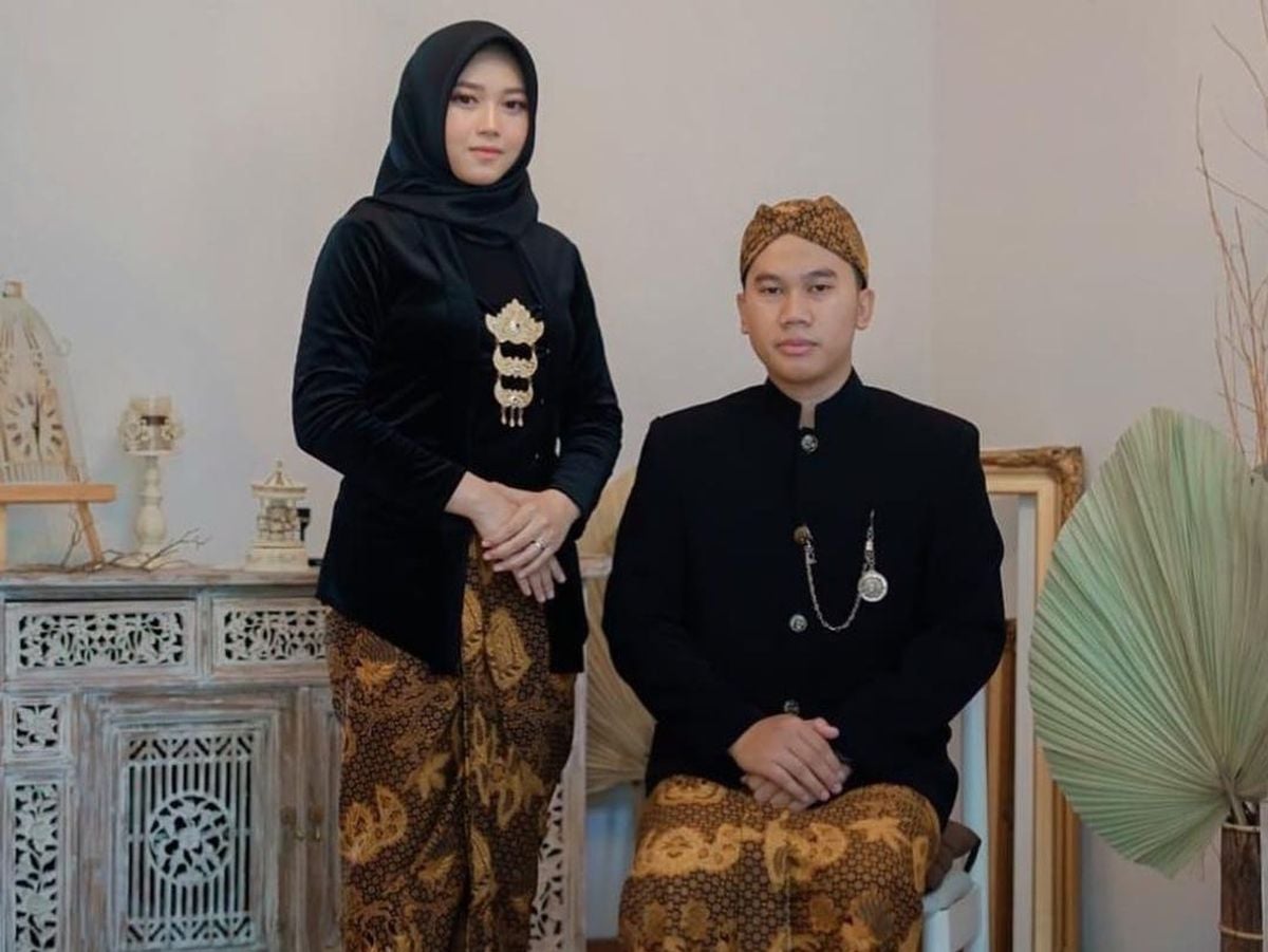 pakaian adat Jawa Barat 