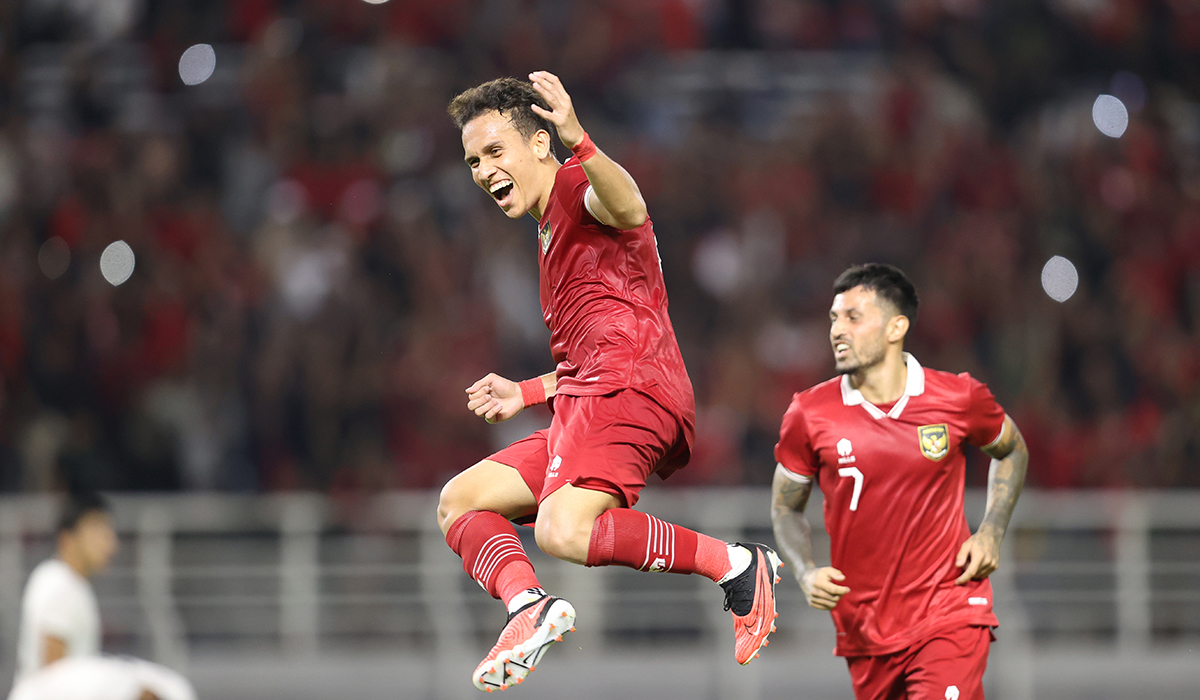 Egy Maulana Vikri (tengah).