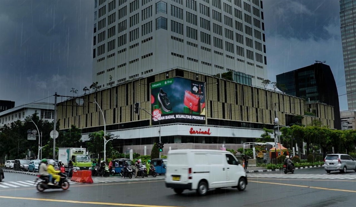 Layar OOH Gedung Sarinah Jakarta