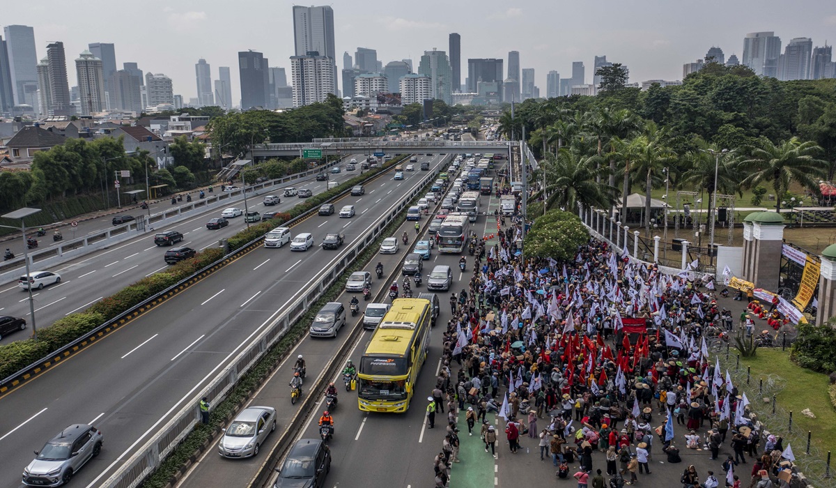 Ilustrasi--Aksi demonstrasi di depan Gedung DPR/MPR RI pada Selasa (27/9/2022).