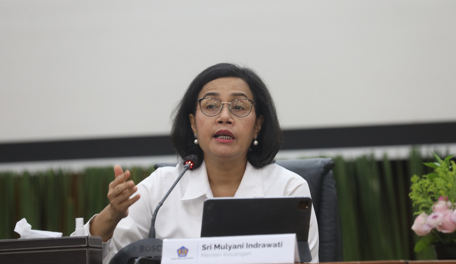 Menteri Keuangan Sri Mulyani Indrawati menyampaikan kinerja Anggaran Penerimaan dan Belanja Negara (APBN) KiTa 2024 di Jakarta, kemarin.