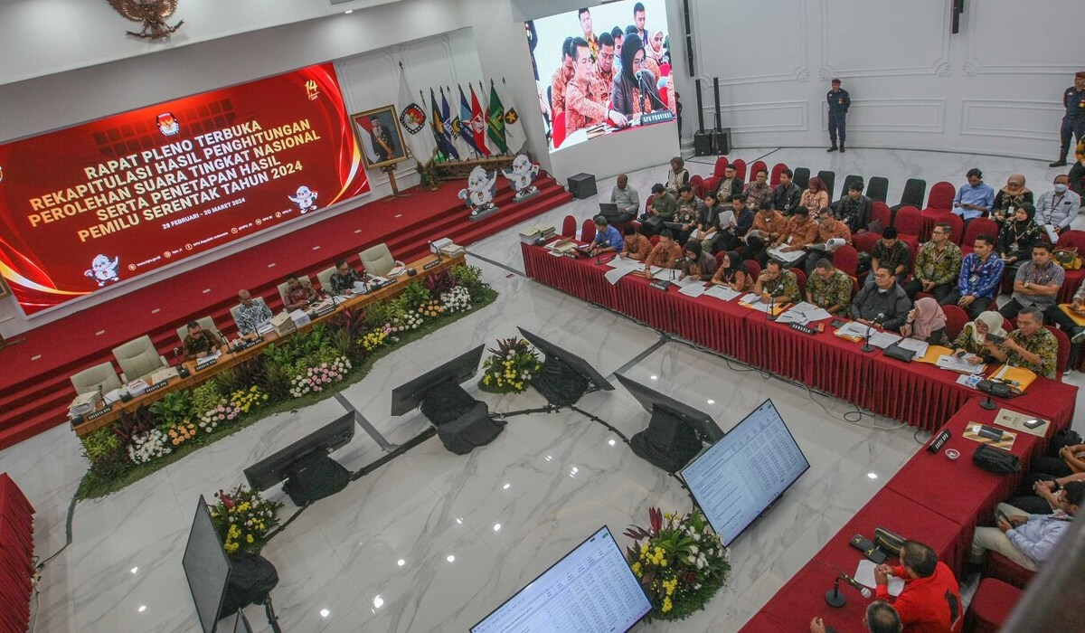 Proses rekapitulasi nasional Pemilu 2024 di KPU RI, Jakarta.