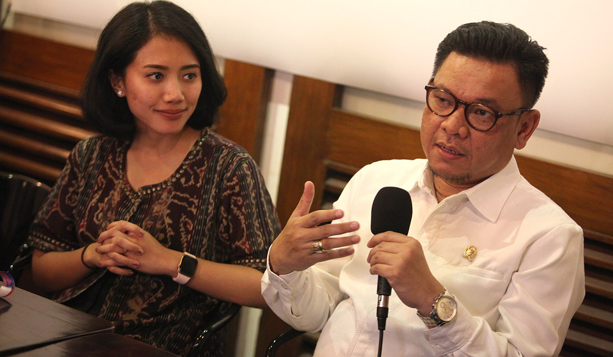 WAkil Ketua Komisi VIII DPR RI Ace Hasan Syadzily (kanan).