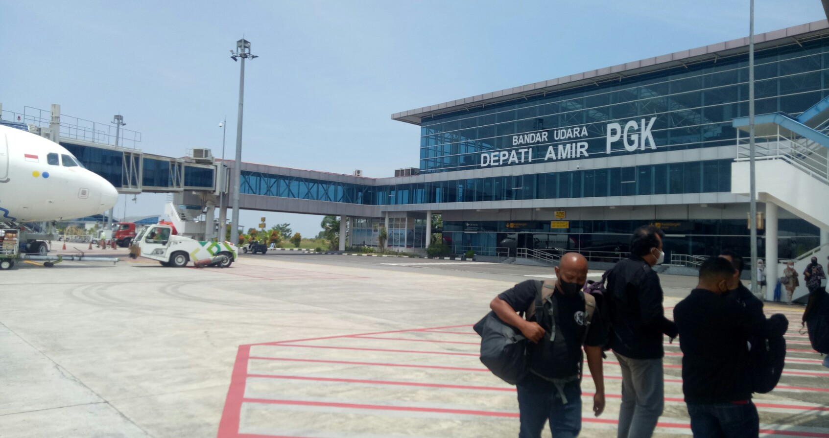 Jumlah penumpang di Bandara depati amir pangkalpinang mengalami peningkatan bulan ini.