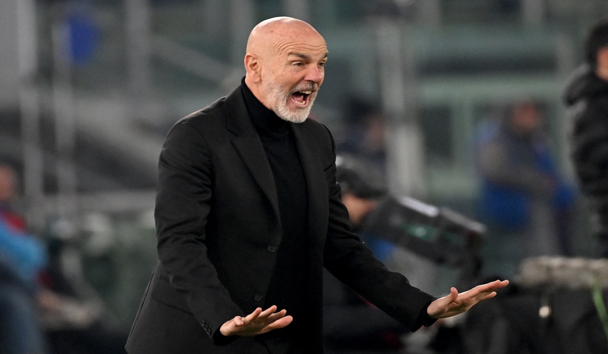 Pelatih AC Milan Stefano Pioli