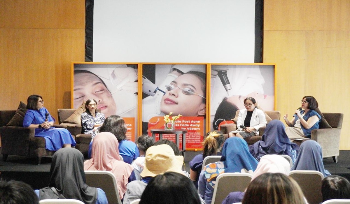 Mom's Day Out yang membahas permasalahan jerawat pada anak remaja.