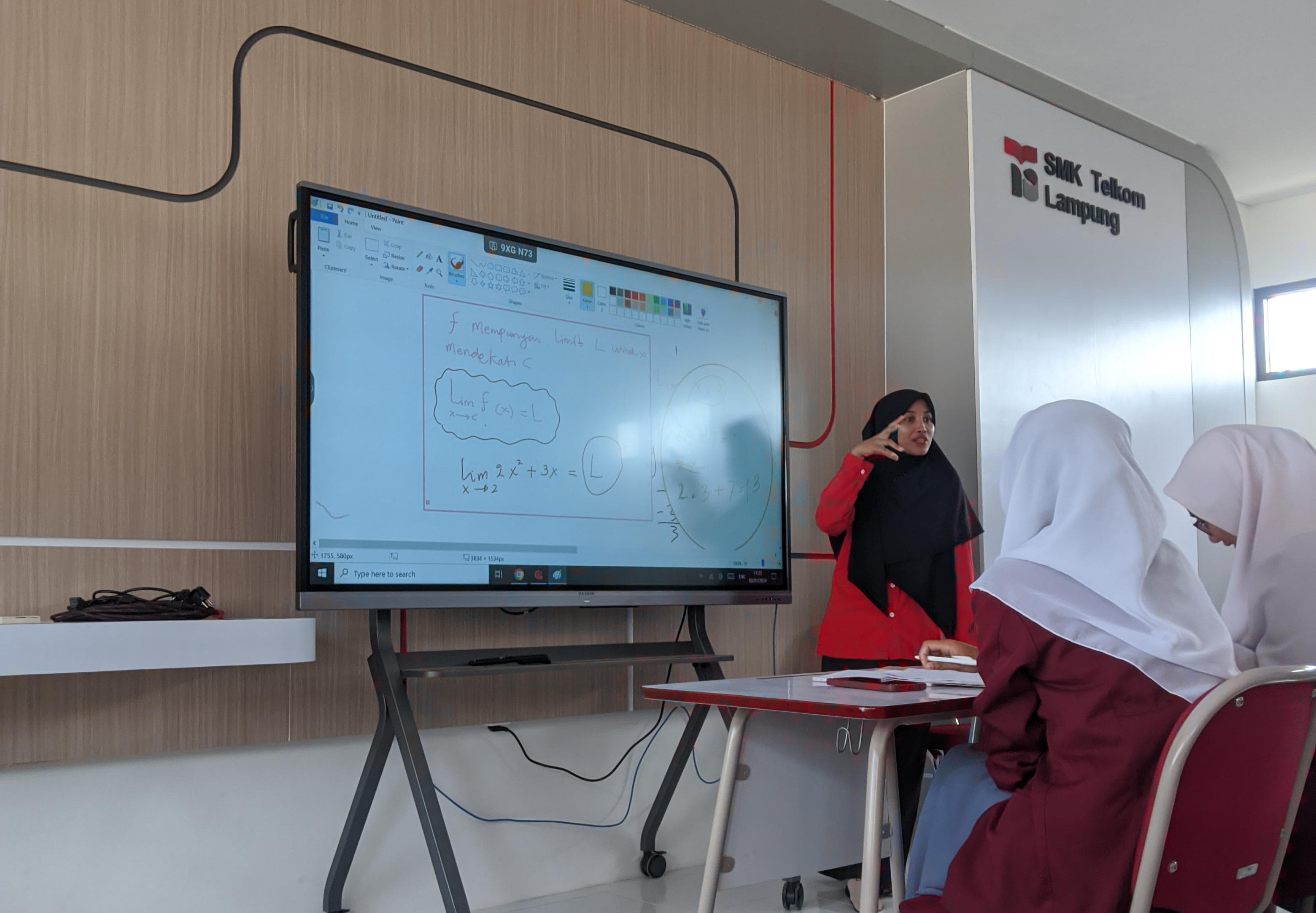 Proses belajar mengajar di SMK Telkom Lampung