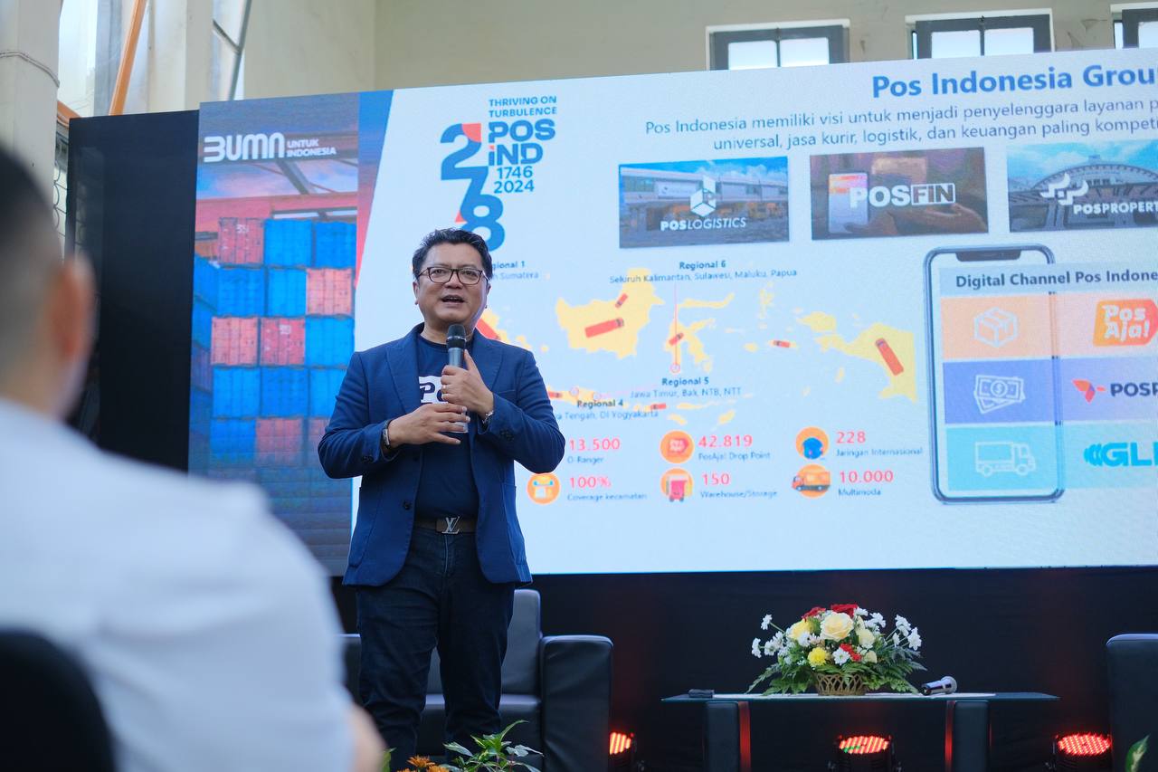 Direktur Bisnis Kurir dan Logistik Pos Indonesia Tonggo Marbun