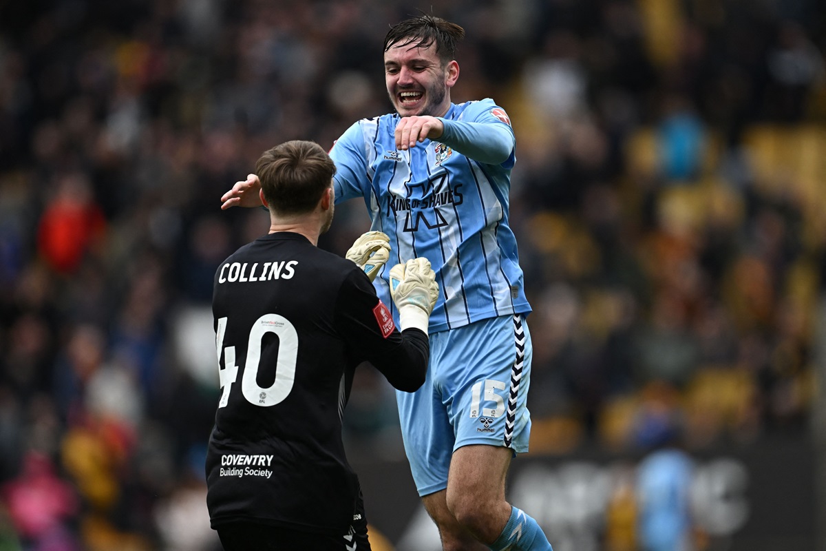 Coventry mencetak dua gol di masa injury time untuk menggemparkan Wolves 3-2 di Molineux dan mencapai semifinal Piala FA untuk pertama kali