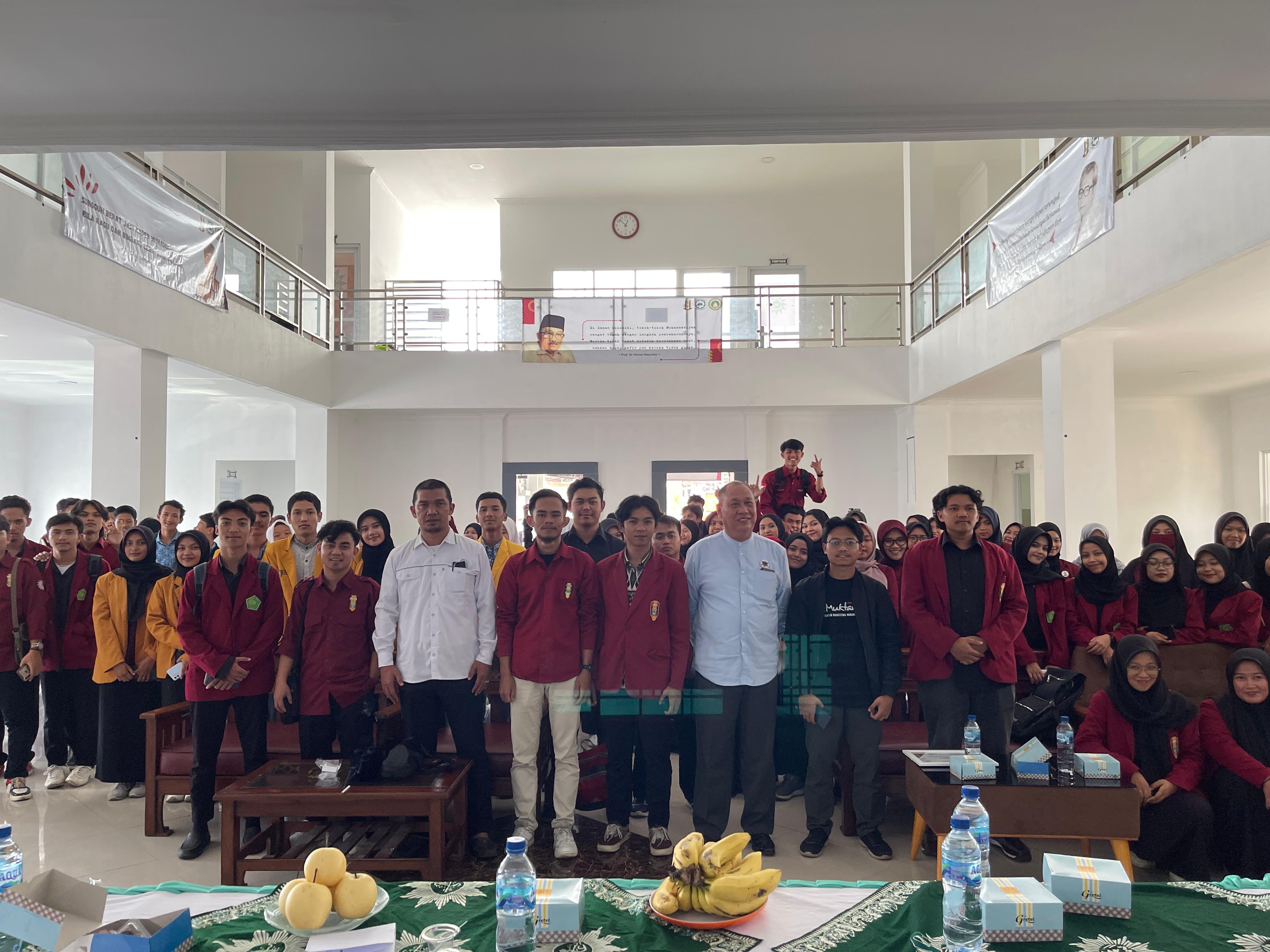 Forum Santri Jawa Barat dan Ikatan Mahasiswa Muhammadiyah Garut menggelar FGD moderasi beragama