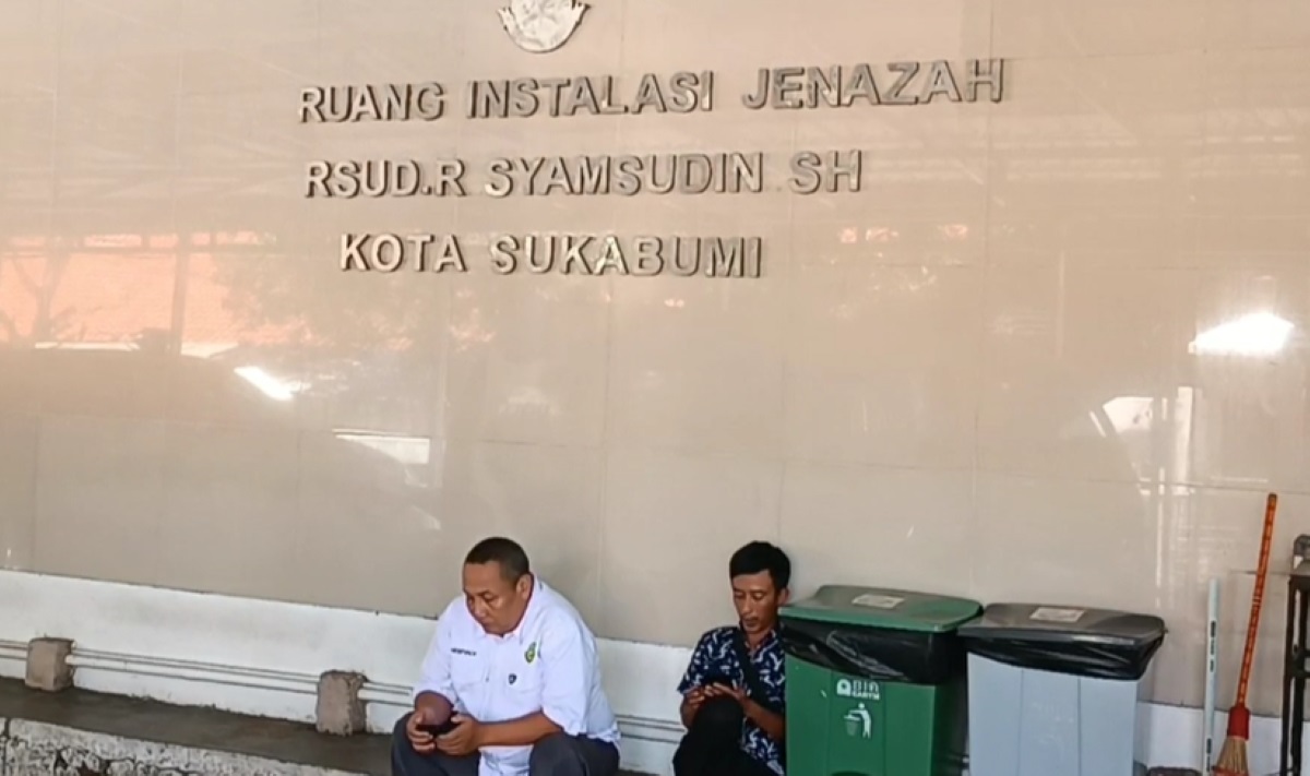 Rumah Sakit R Syamsudin Sukabumi. 