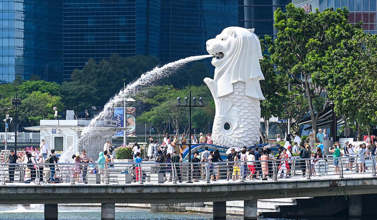 Tugu Merlion di Singapura.