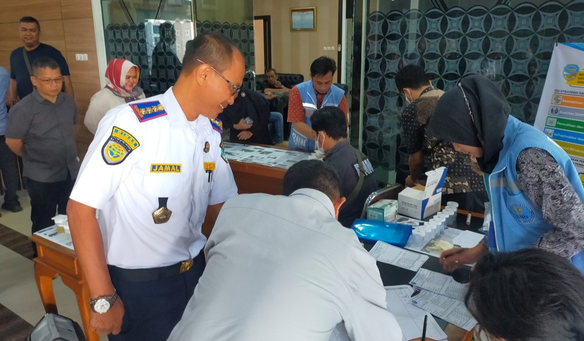 Ilustrasi: ratusan PNS di Pemerintah Kota Tasikmalaya menjalani tes urine