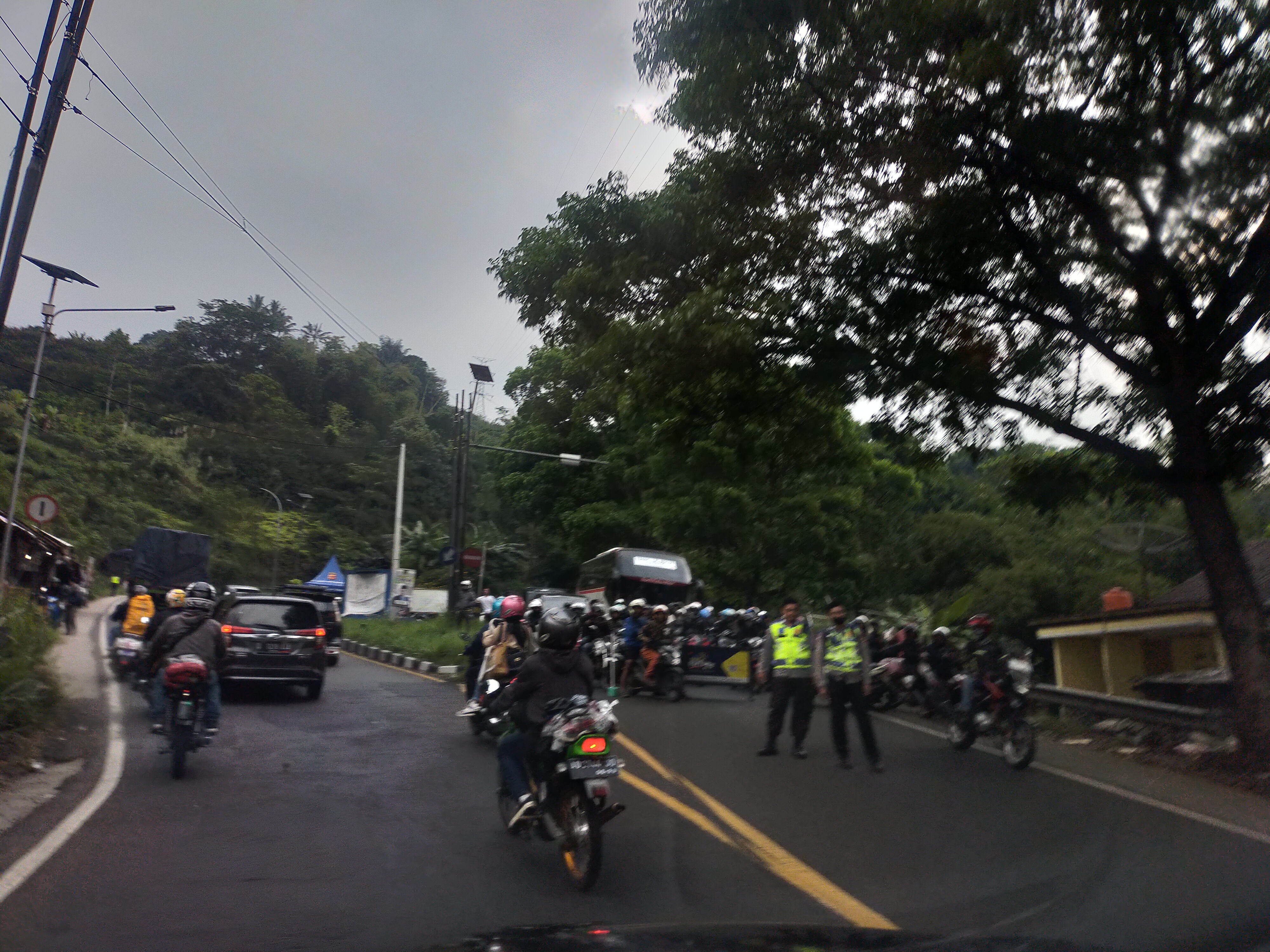 Kondisi lalu lintas di lingkar Gentong wilayah Tasikmalaya