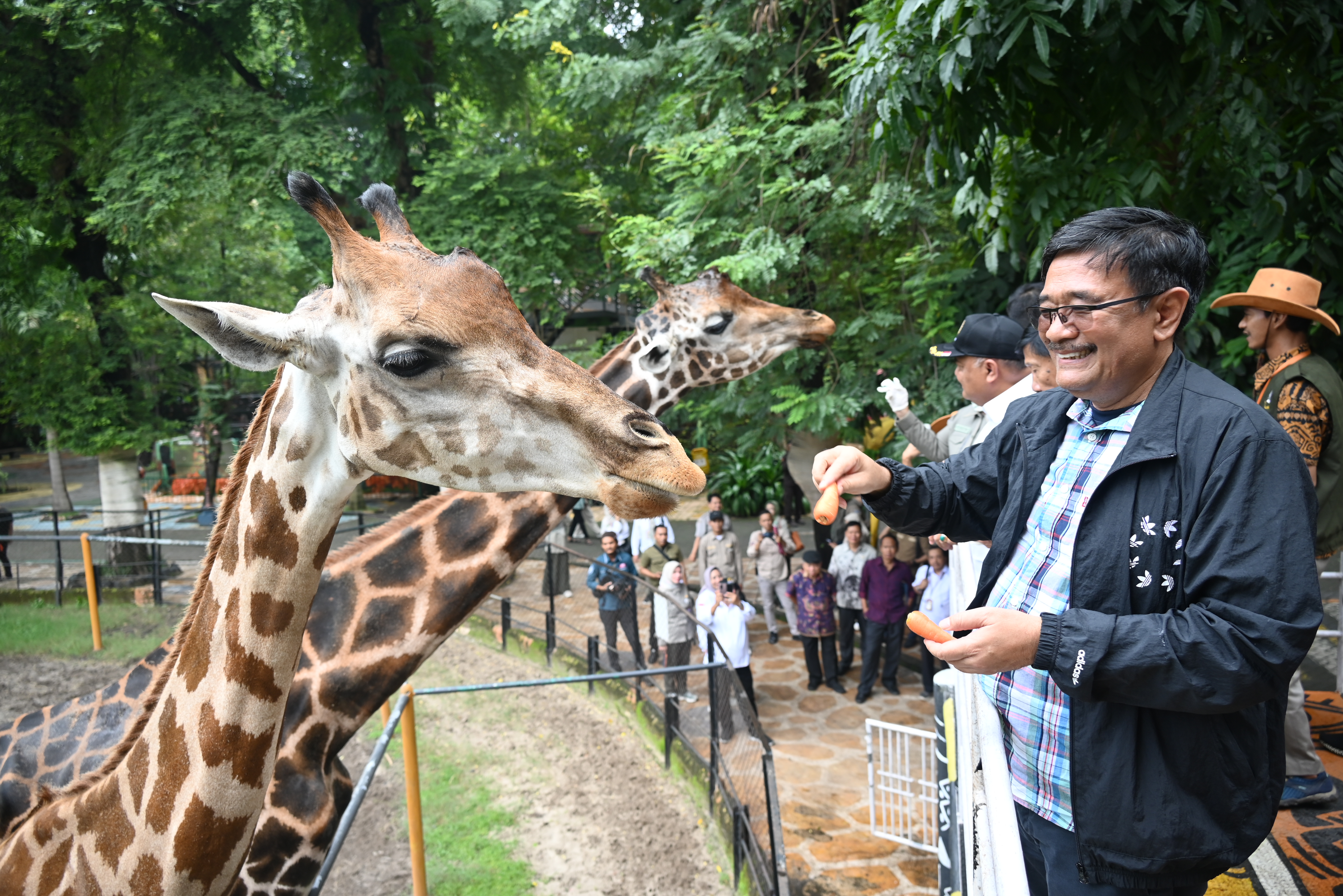 Ketua Tim Kunjungan Kerja Reses Komisi IV DPR RI, Djarot Saiful Hidayat, saat meninjau KBS, Jawa Timur.