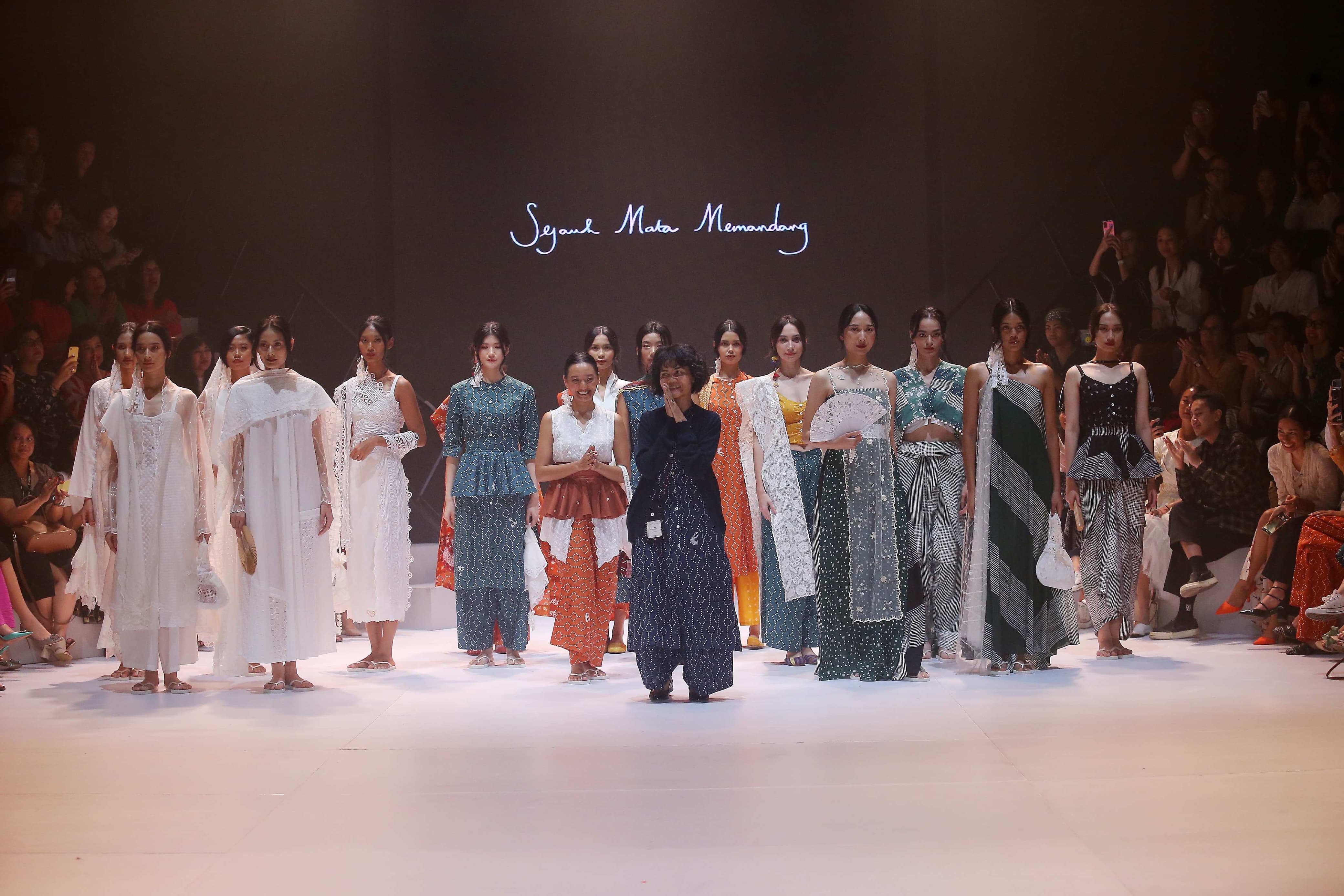 Koleksi teranyar Sejauh Mata Memandang, Sasi.