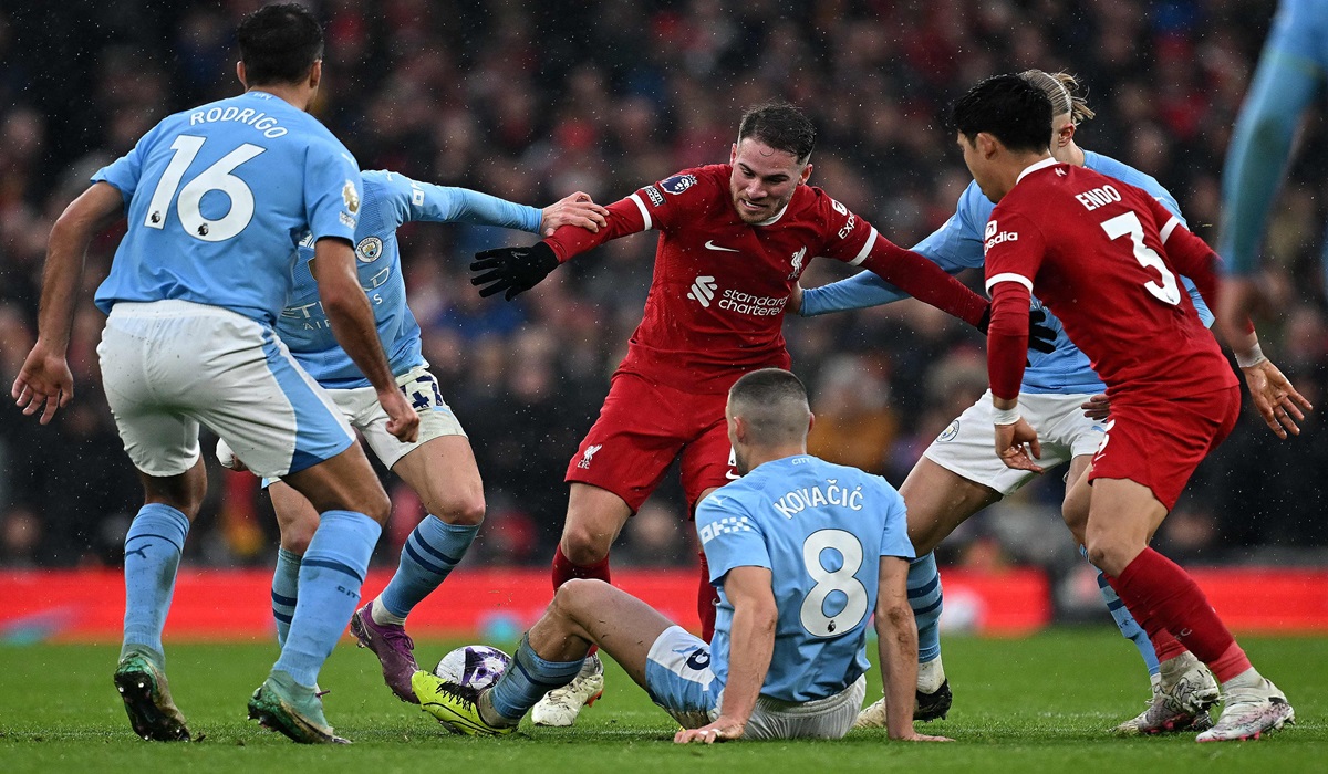 Laga Liga Primer Inggris antara Liverpool dan Manchester City