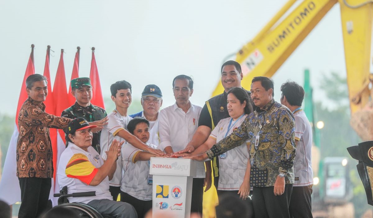 Pj Gubernur Jateng mendampingi Presiden Jokowi saat Groundbreaking Paralympic Training Center