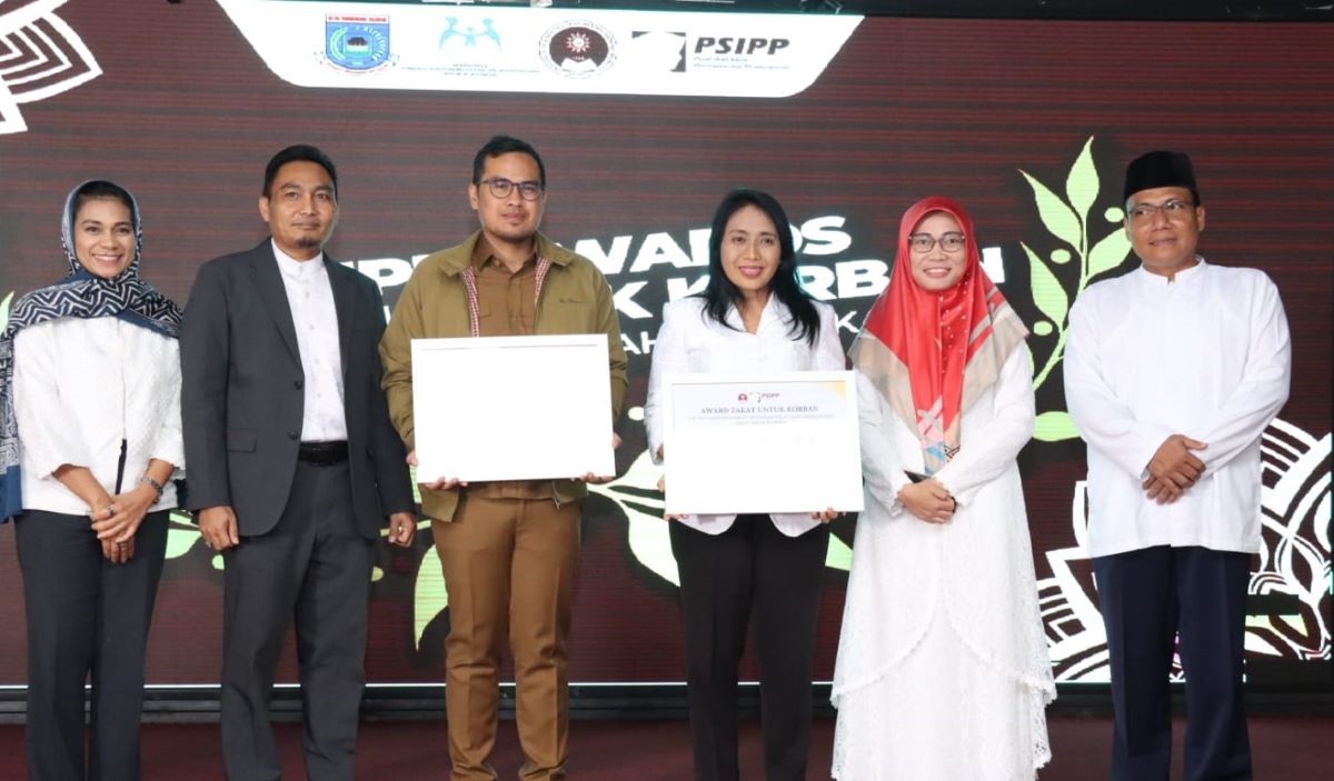 Menteri PPPA mendapat penghargaan The First Menteri Kabinet Indonesia Maju yang Mendukung Zakat bagi Korban dari PSIPP.