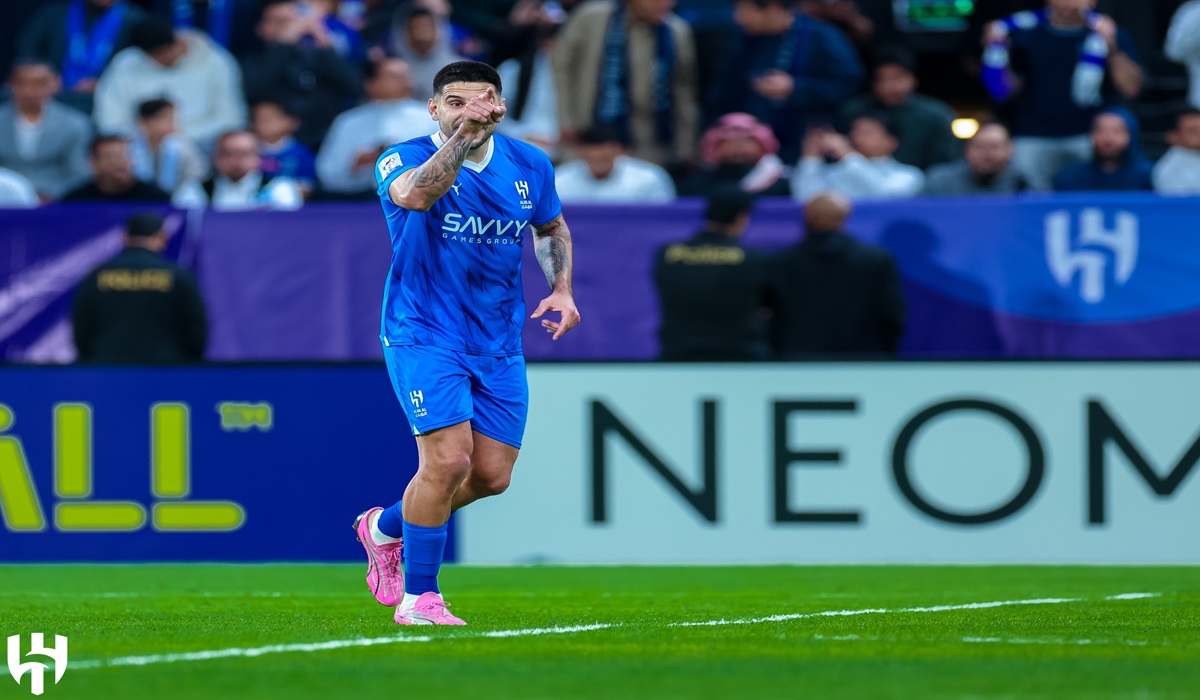 Penyerang Al Hilal Aleksandar Mitrovic melakukan selebrasi usai mencetak gol ke gawang Al Ittihad di laga Liga Champions Asia.