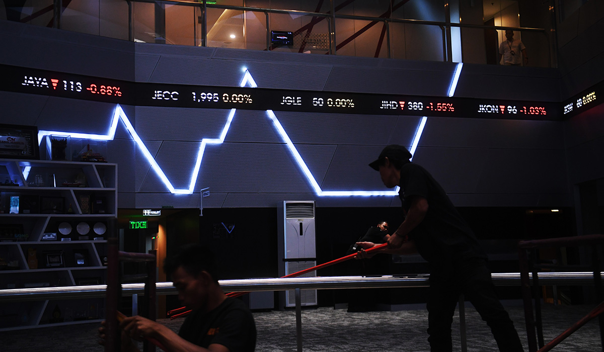 IHSG Ditutup Melemah