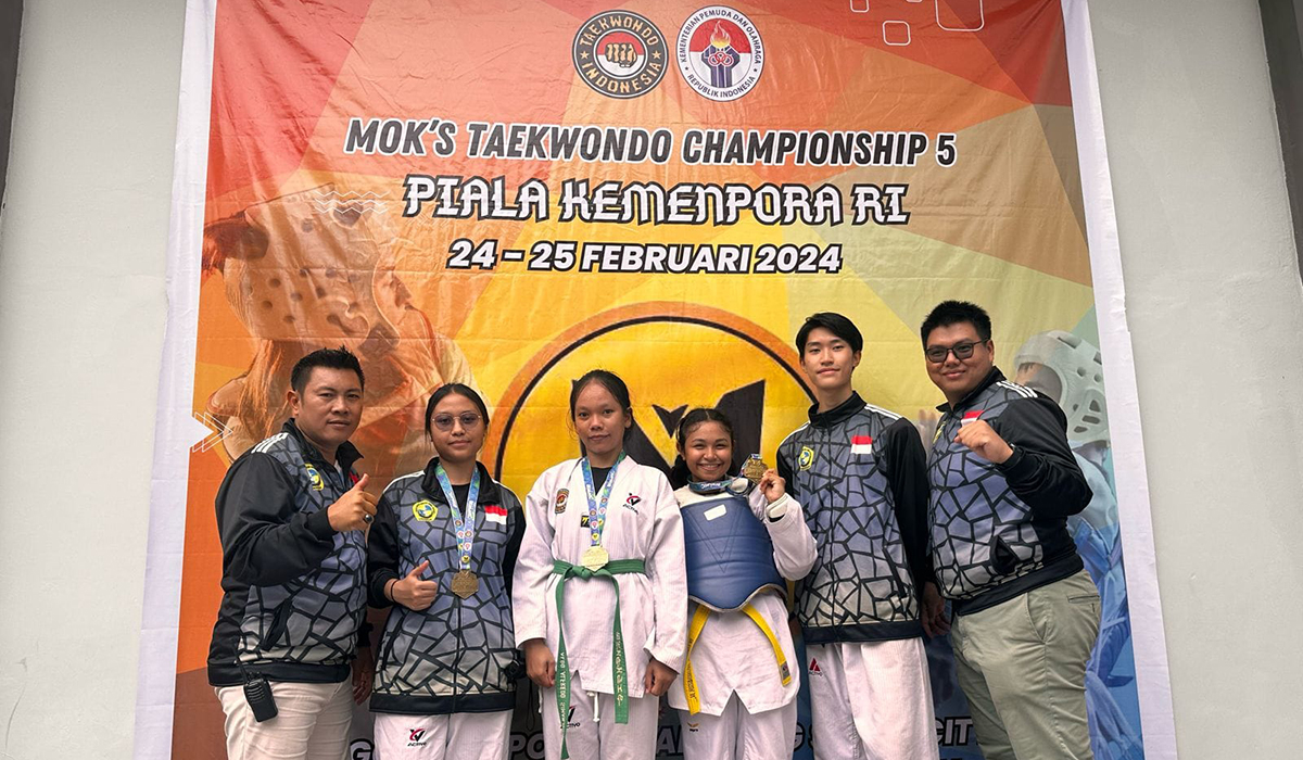 Tim taekwondo Ukrida yang ikut Piala Kemenpora di Gedung Olahraga (GOR) Dempo Jakabaring Sport City, Palembang, Sumatra Selatan.