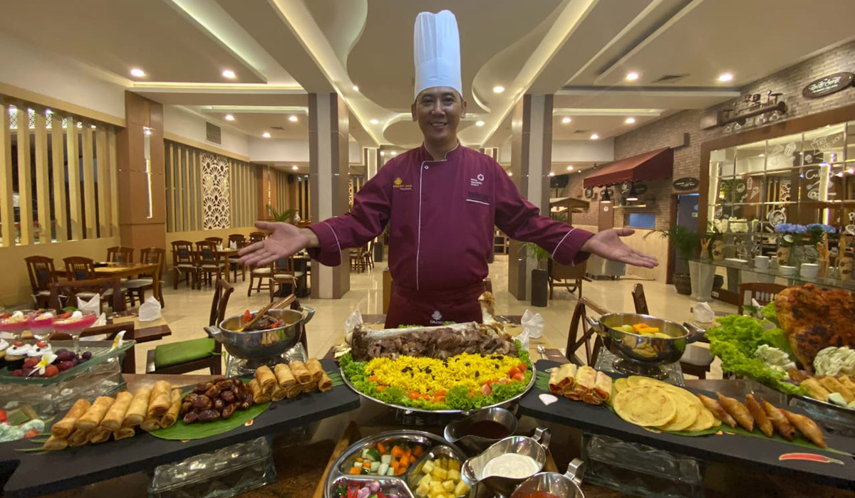 Hidangan spesial khas Nusantara disuguhkan untuk para tamu hotel di Grand Inna Tunjungan saat Ramadan tahun ini.