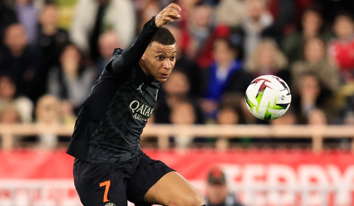 Enrique Mulai Mengurangi Faktor Mbappe