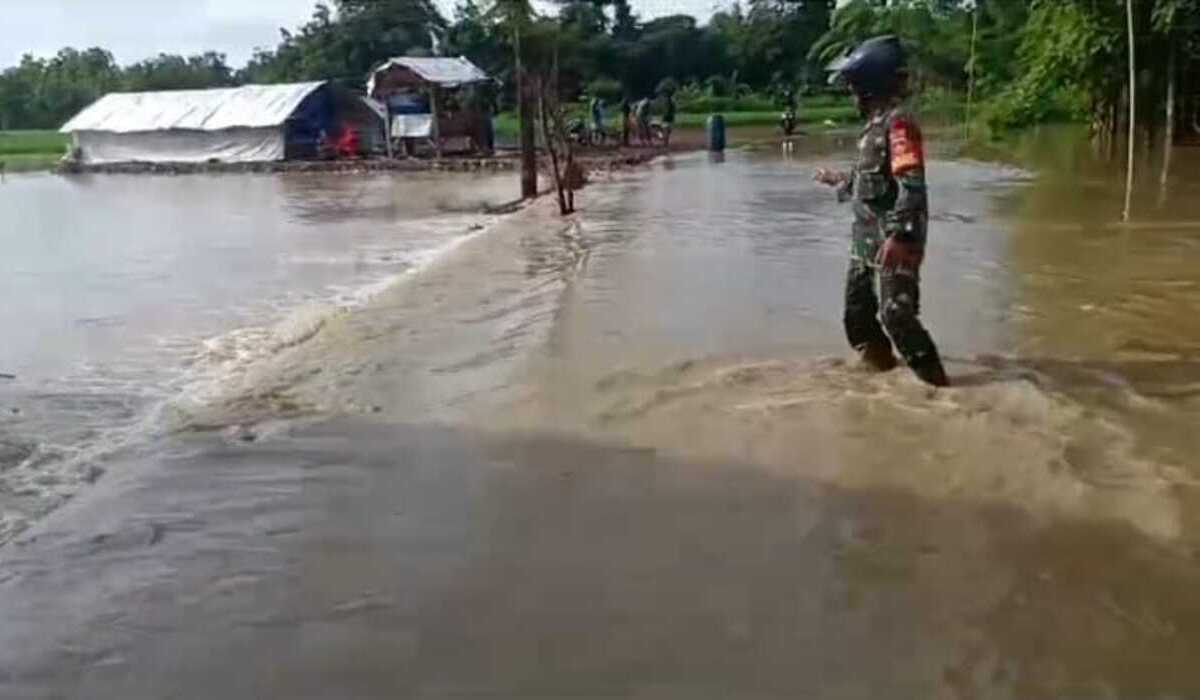 Banjir di Kabupaten Brebes, wilayah perbatasan Jabar-Jateng.