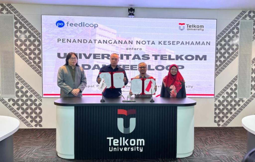 Nota kesepahaman ditandatangani Direktur Utama Feedloop AI Muhammad Ajie Santika dan Rektor Telkom University Prof Dr Adiwijaya. 