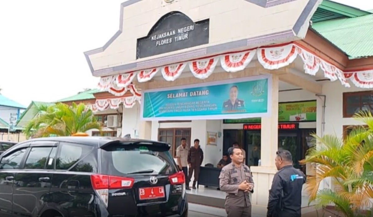 Kejaksaan Negeri Flores Timur