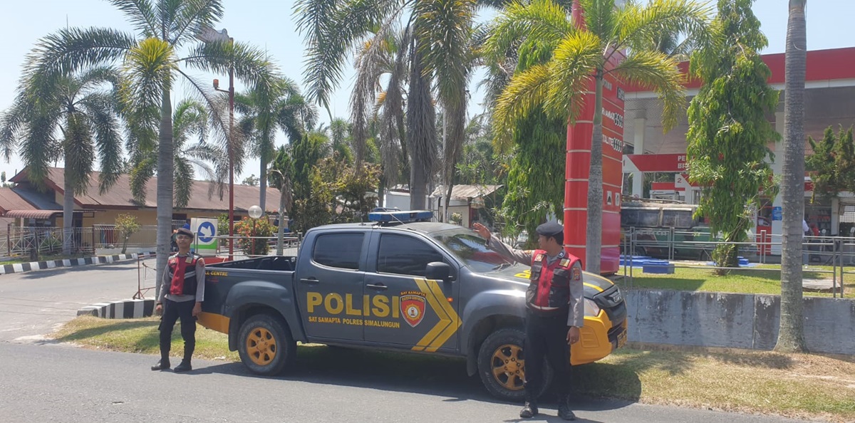 Polres Simalungun menempatkan sejumlah personel untuk pengawasan di seluruh SPBU guna mencegah kecurangan. 