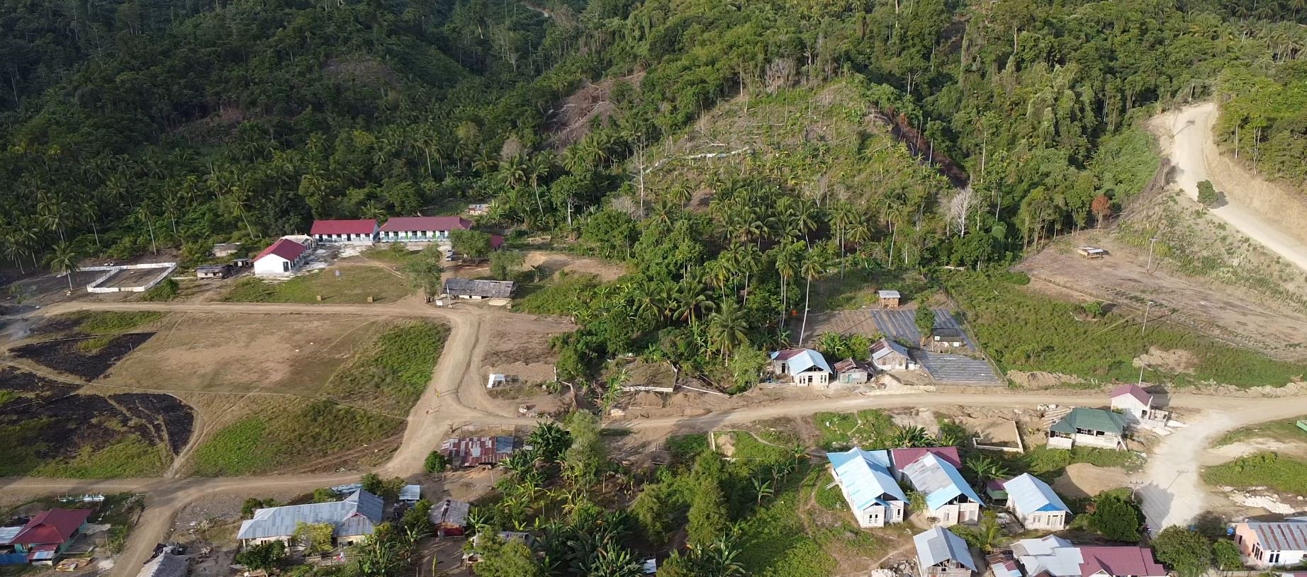 Akses jalan yang dibuka oleh PT Gelora Mandiri Membangun