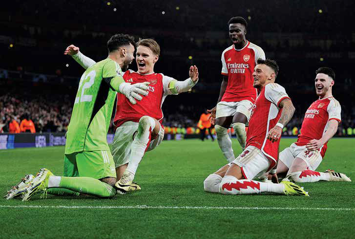 Skuad Arsenal (dari kiri) kiper David Raya, gelandang Martin Odegaard, penyerang Bukayo Saka, bek Ben White, dan gelandang Declan Rice.